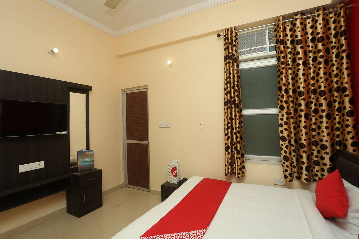 Premium bedding, free WiFi