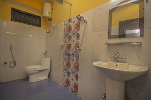 Free toiletries, towels