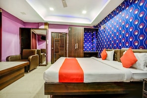 Deluxe Double or Twin Room, 1 King Bed | Free WiFi