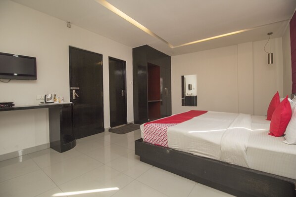 Deluxe Double or Twin Room, 1 King Bed | Free WiFi