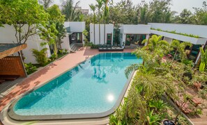 Outdoor pool - Draco Residence (Siem Reap)