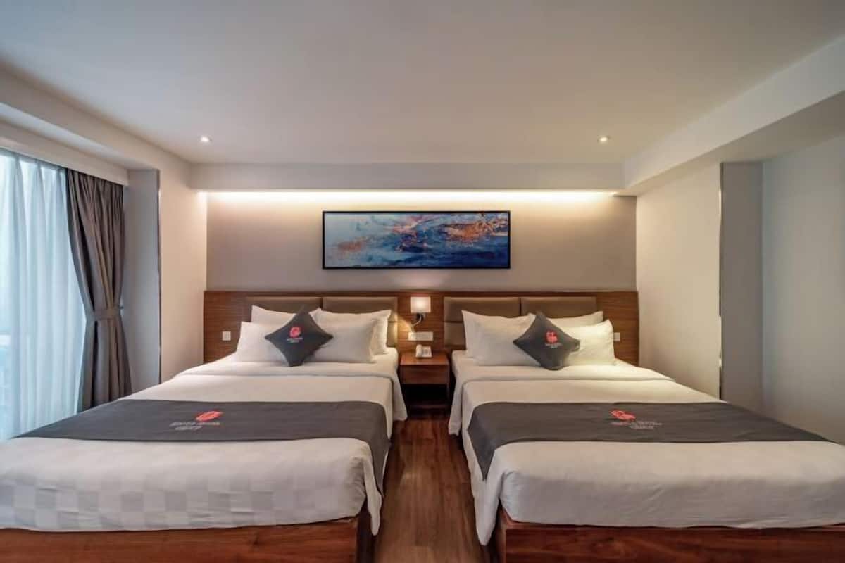 Minibar, in-room safe, desk, blackout curtains