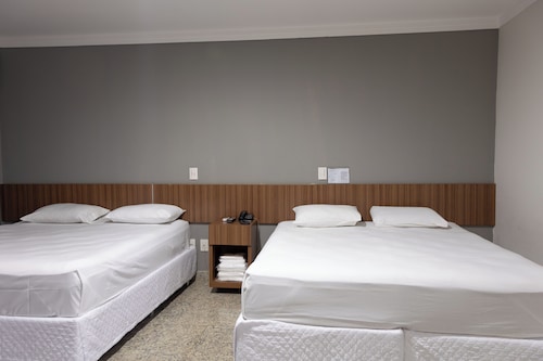 HOTEL BOMBONATO UBERABA – F ácil acesso ao aeroporto e ao Parque de Exposições ABCZ