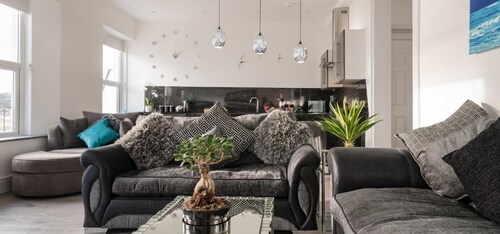 Sandybanks - Stylish Apartment