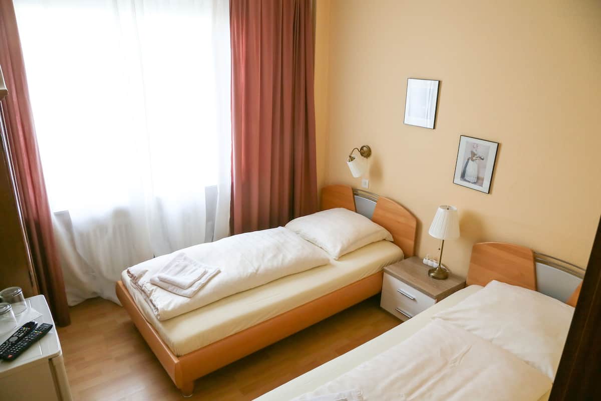 Double or Twin Room | Desk, free WiFi, bed sheets