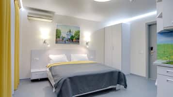 Studio, Jetted Tub | In-room safe, iron/ironing board, free cribs/infant beds, free WiFi