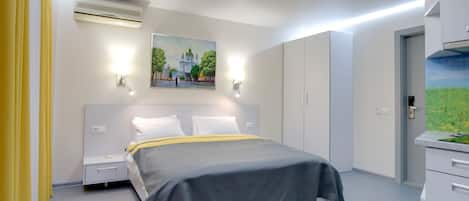 Studio, bồn tắm thủy lực | Két bảo mật tại phòng, bàn ủi/dụng cụ ủi quần áo