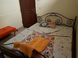 Quarto casal | Cofres nos quartos, quartos à prova de som, camas extras/dobráveis