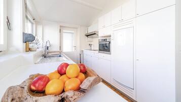 Réfrigérateur, plaque de cuisson, lave-vaisselle