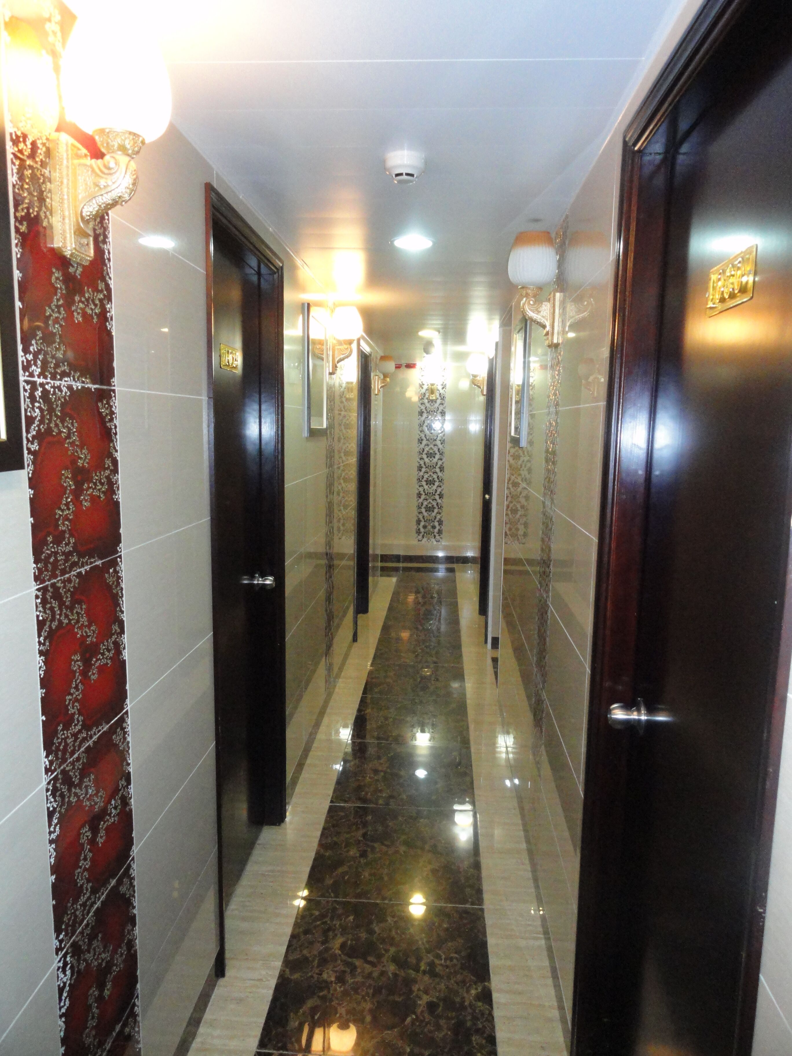 Foto - First Inn 24 HOUR RECEPTION 10TH F, Block D & E CHUNGKING MANSION TST