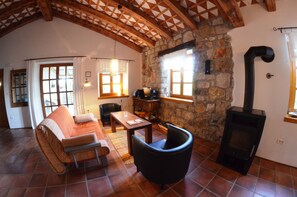 TV, DVD player, stereo