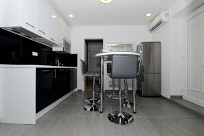 Appartement, plusieurs lits, non-fumeur, vue piscine