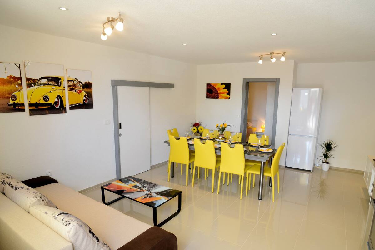 Deluxe Apartment, Multiple Beds, Non Smoking, Pool View | Premium bedding, soundproofing, iron/ironing board, WiFi (free)