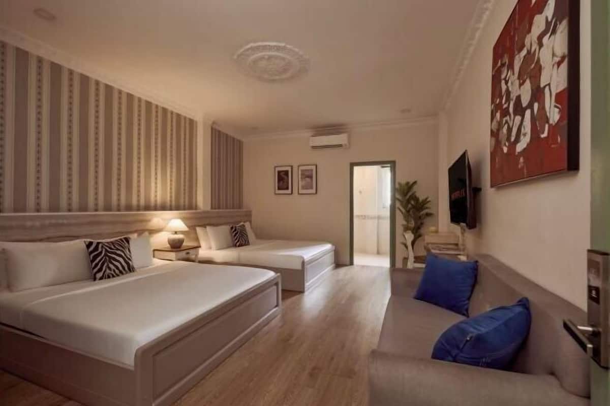 Premium bedding, memory foam beds, free minibar items, in-room safe