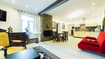 Apartamento (30/11a) | Ferros/tábuas de passar roupa, Wi-Fi de cortesia, roupa de cama