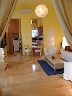 Interior - Terez Korut Apartment (Budapest)