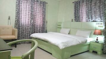 Estudio Premier | Decoración personalizada, muebles diferentes y escritorio