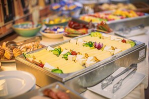 2 restaurants, breakfast served - Forum Hotel (Szombathely)