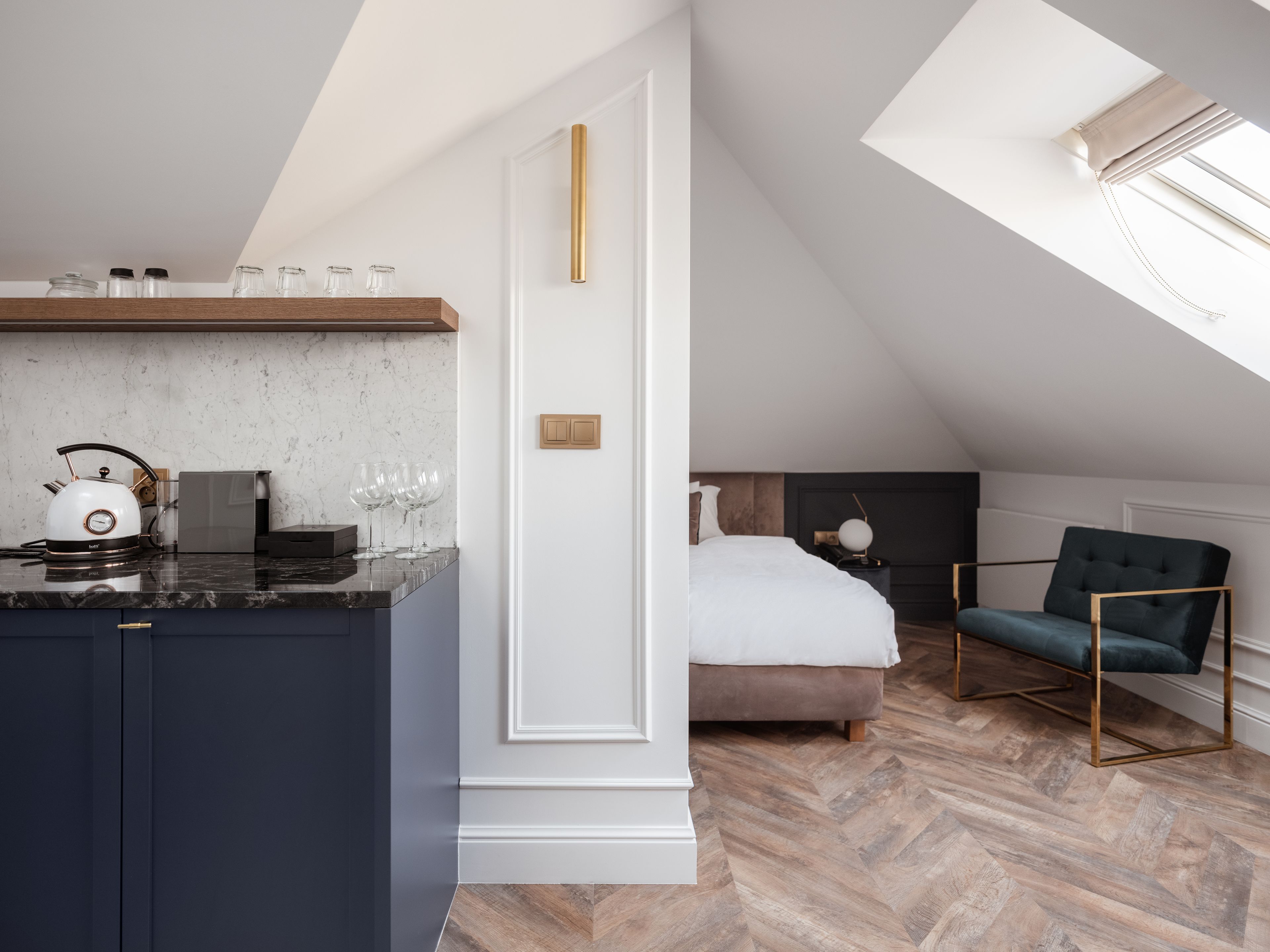 hypo-allergenic bedding, soundproofing, iron/ironing board, free wifi