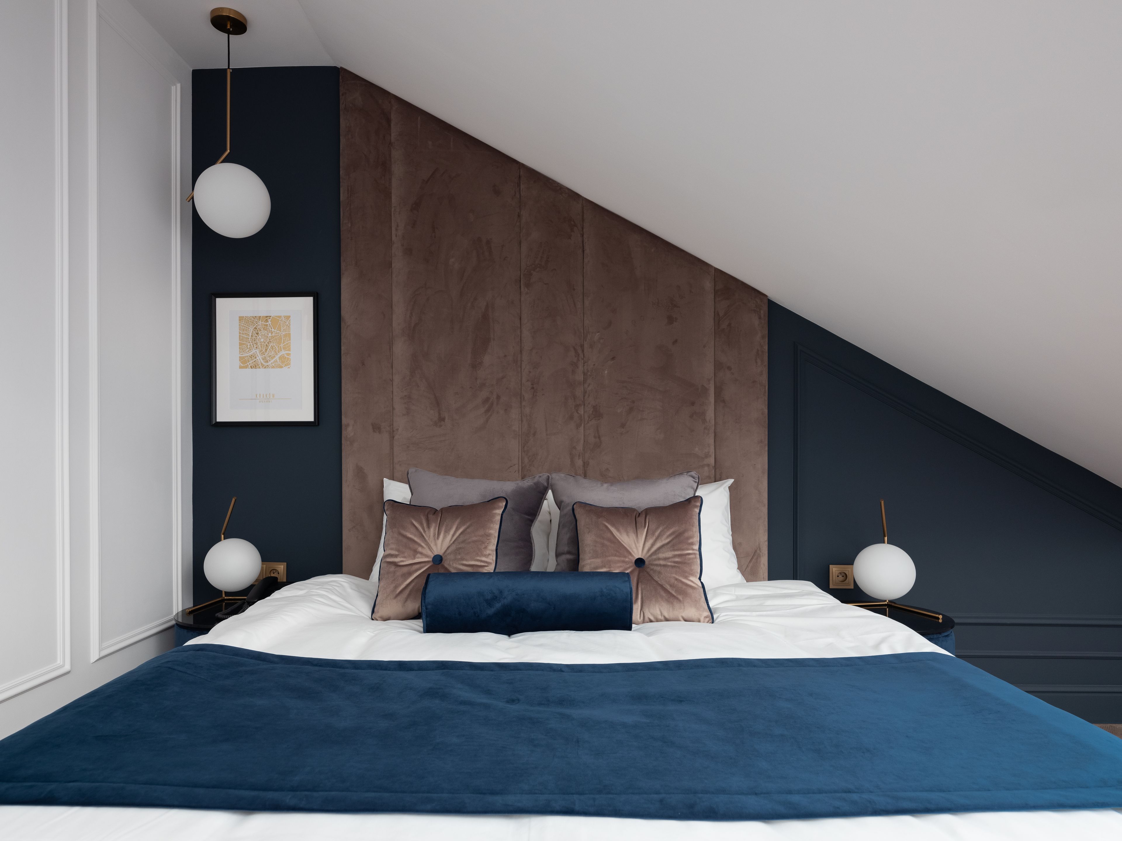 hypo-allergenic bedding, soundproofing, iron/ironing board, free wifi