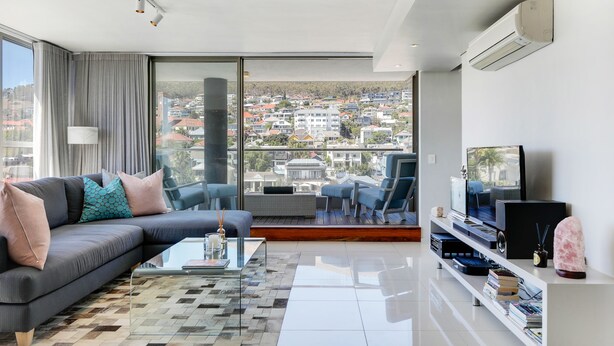 Unclassified image, 1 of 19, button - Stunning Legacy (Cape Town)
