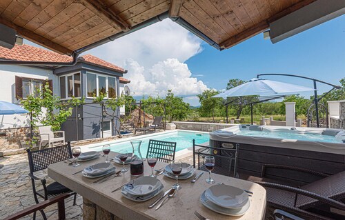 Impresionante casa en Danilo