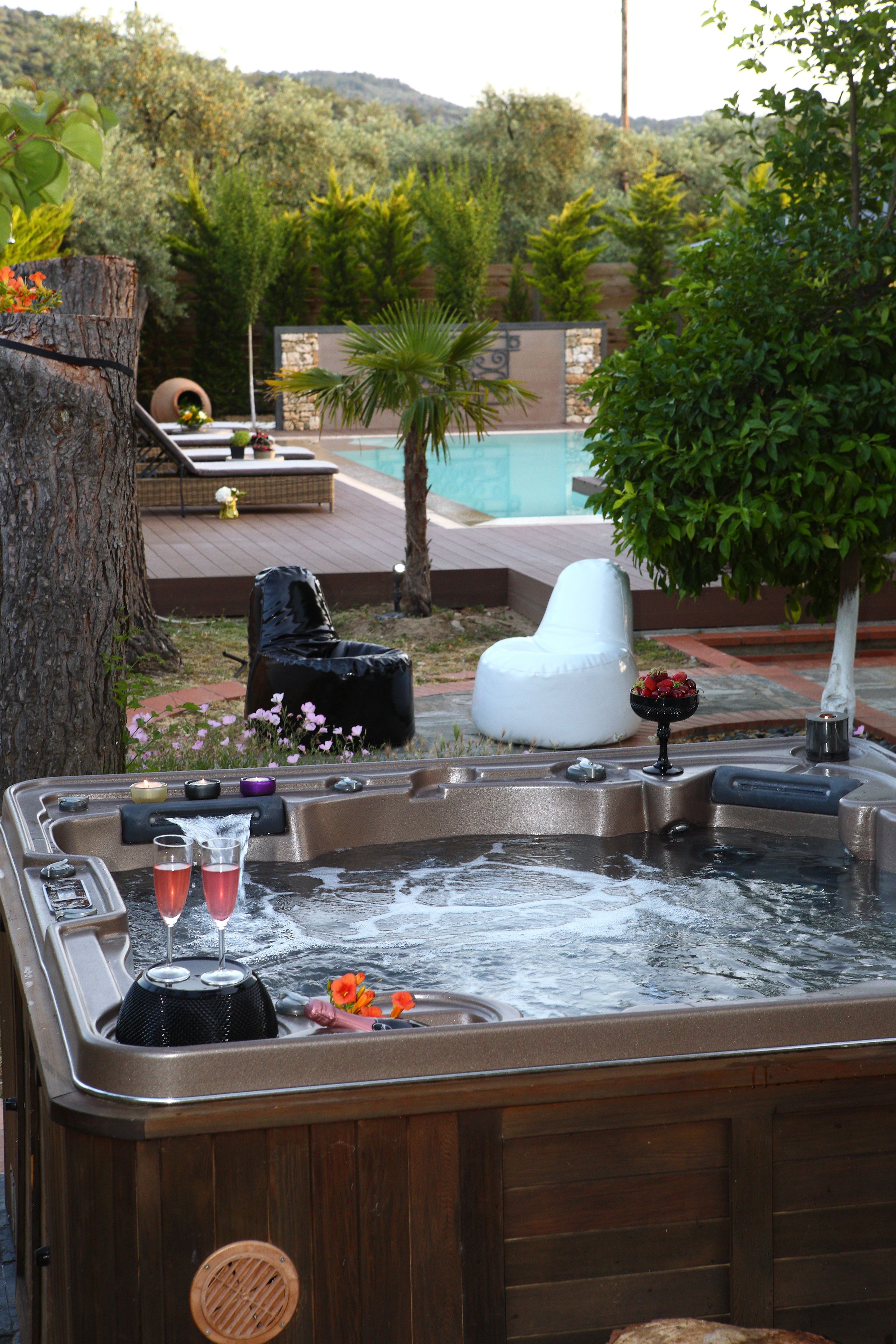 Villa Deluxe | Baignoire à jets