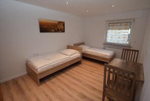아파트, 침실 2개, 공용 욕실 (incl. cleaning fee EUR 50 per stay) | 책상, 무료 WiFi, 침대 시트