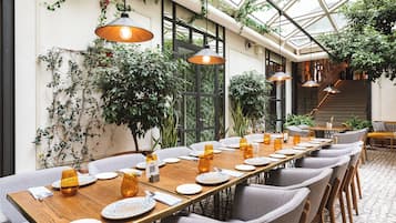 Almoço e jantar