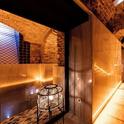 Couples treatment rooms, sauna, body treatments, aromatherapy