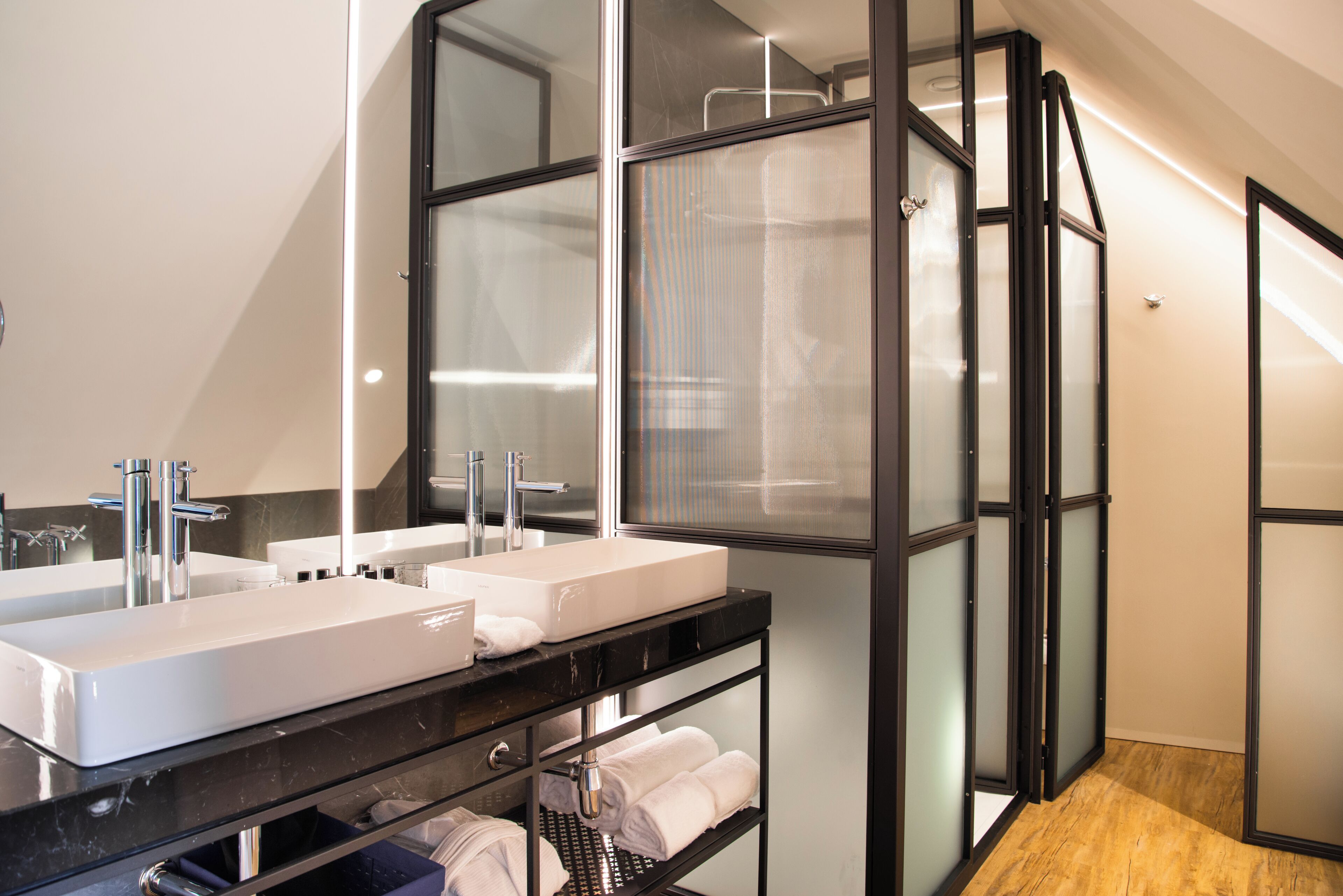 suite (plaza mayor) | bathroom | designer toiletries, hair dryer, bathrobes, slippers