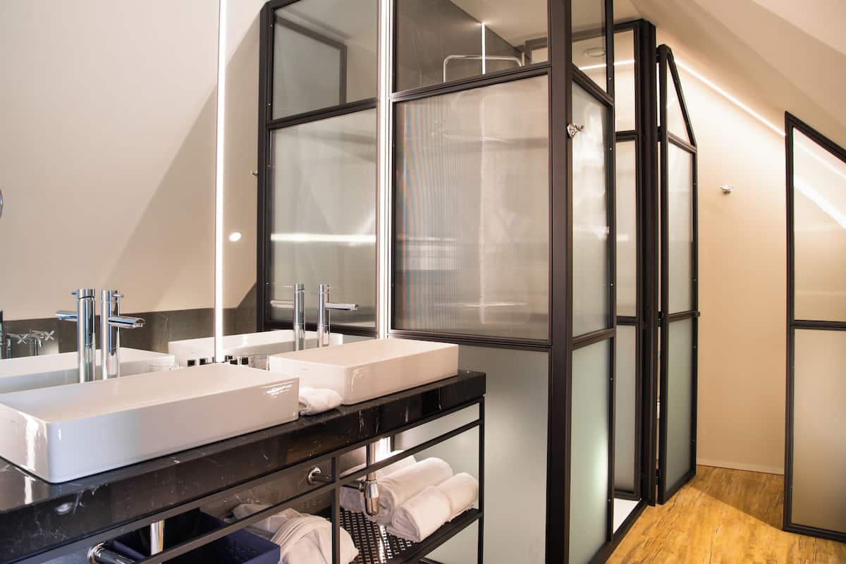 suite (plaza mayor) | bathroom | designer toiletries, hair dryer, bathrobes, slippers