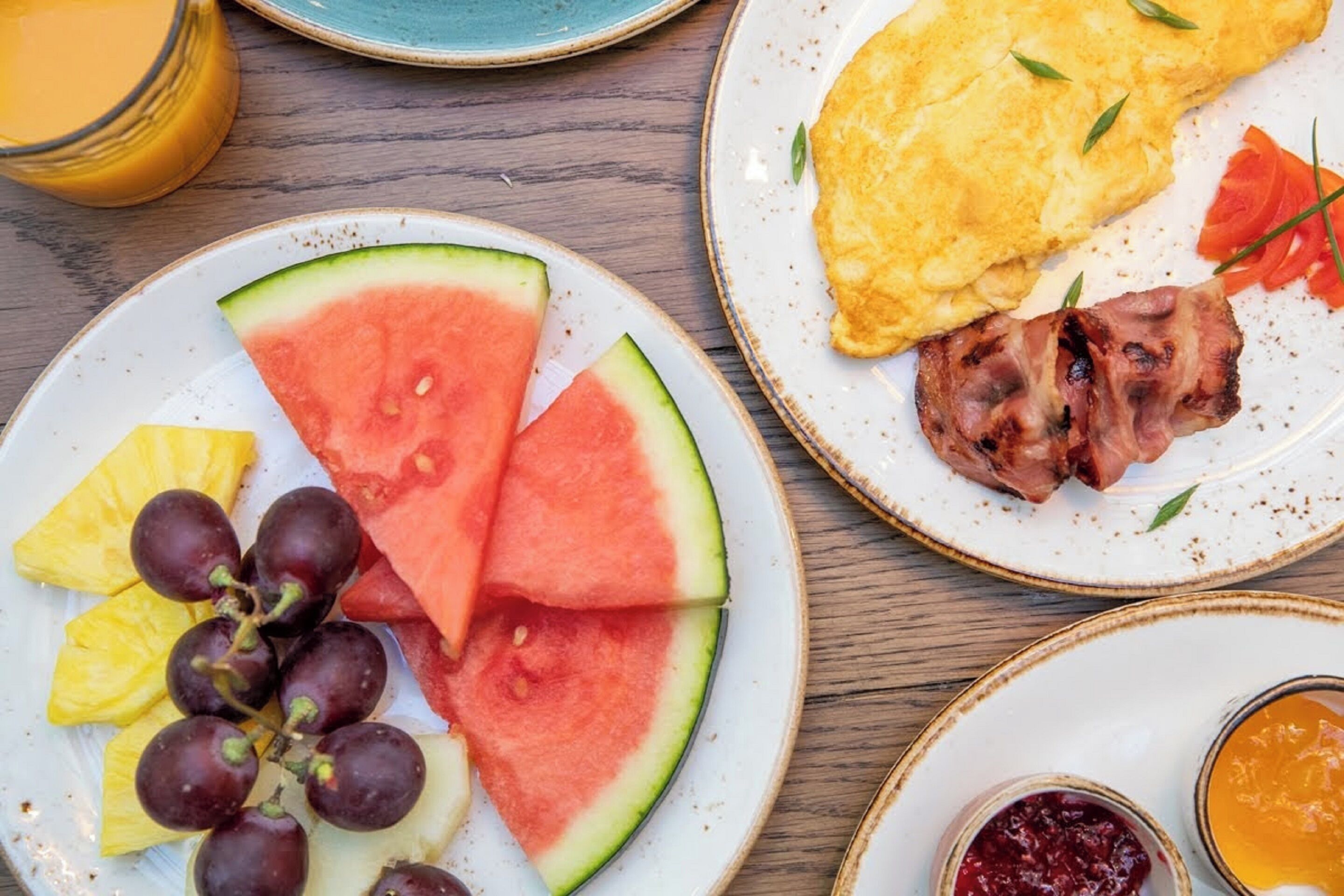 daily buffet breakfast (eur 25 per person)