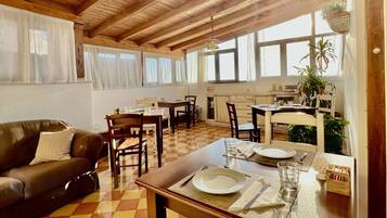 Daily buffet breakfast (EUR 15.00 per person)