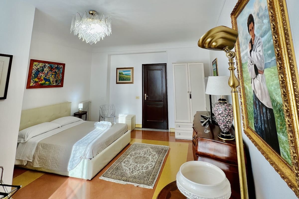 Habitación Deluxe doble, 1 habitación, vistas al mar, en una planta alta | Sábanas italianas Frette, ropa de cama de alta calidad, minibar
