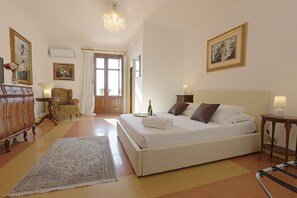 Deluxe Double Room, 1 Bedroom, Sea View, Tower | Frette Italian sheets, premium bedding, minibar, desk - Atenea Luxury Suites (Agrigento)