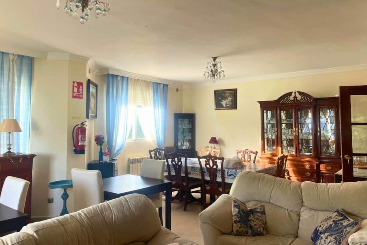 Basic Condo | Living area