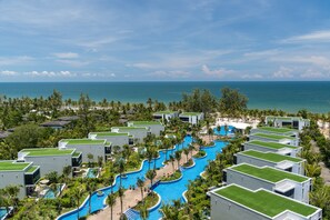 Outdoor pool, pool umbrellas, pool loungers - Best Western Premier Sonasea Phu Quoc (Phu Quoc)