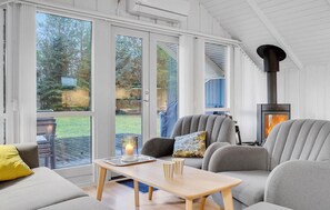 Télévision, cheminée