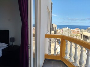 Chambre Familiale | Vue depuis le balcon