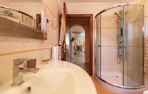 Bathtub