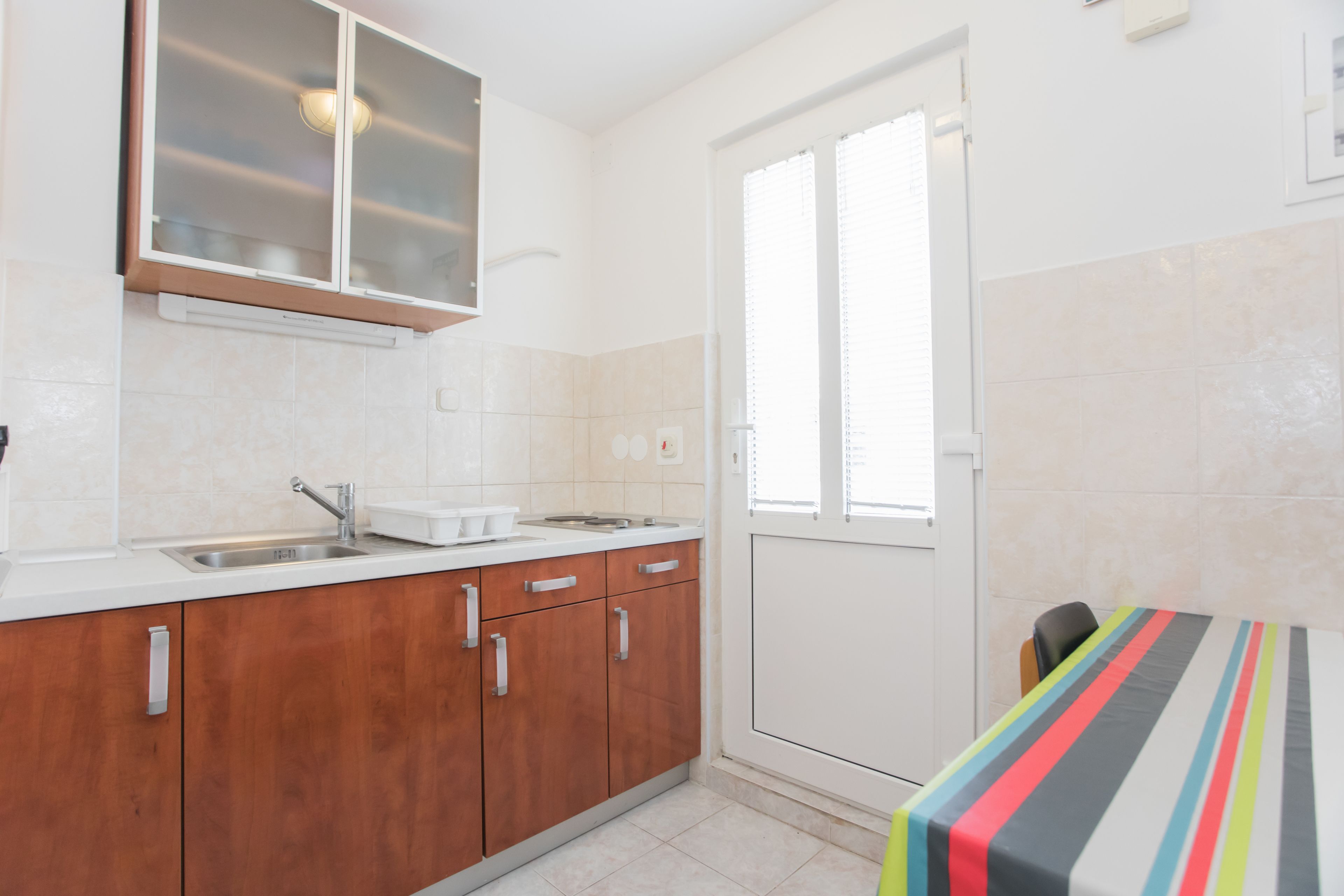 經濟開放式客房, 庭園景觀 | 私人廚房 | 電冰箱、爐台、電熱水壺、鍋具/餐盤/廚房用品