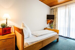 Kamar Single | Meja kerja, tempat tidur lipat/tambahan, Wi-Fi gratis, dan seprai linen