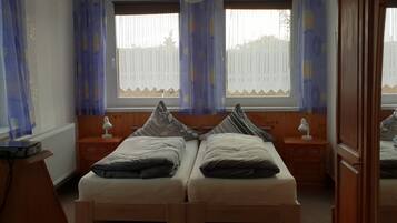 Dobbeltrom | Ekstrasenger (mot et tillegg) og sengetøy