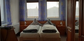 Double Room | Rollaway beds, bed sheets - Pension Garni Zur Schamper Mühle (Gotthun)
