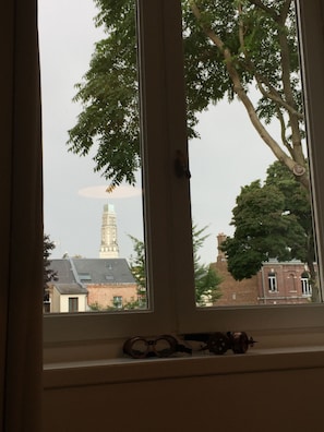 Doppelzimmer (Perret) | Blick auf den Garten