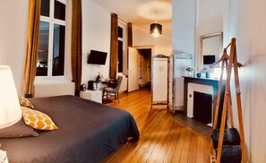 Fer et planche à repasser, lits bébé (gratuits), Wi-Fi gratuit