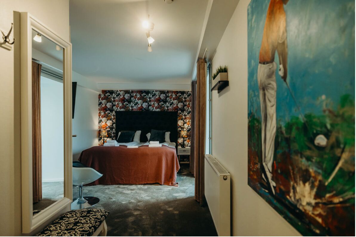 double room (guldrum) | individually decorated, individually furnished, free wifi, bed sheets