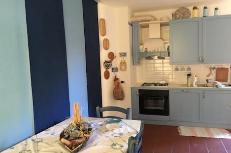 Refrigerador, horno, placa de cocina, lavavajillas