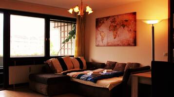 Apartment | Living area | Flat-screen TV, DVD player